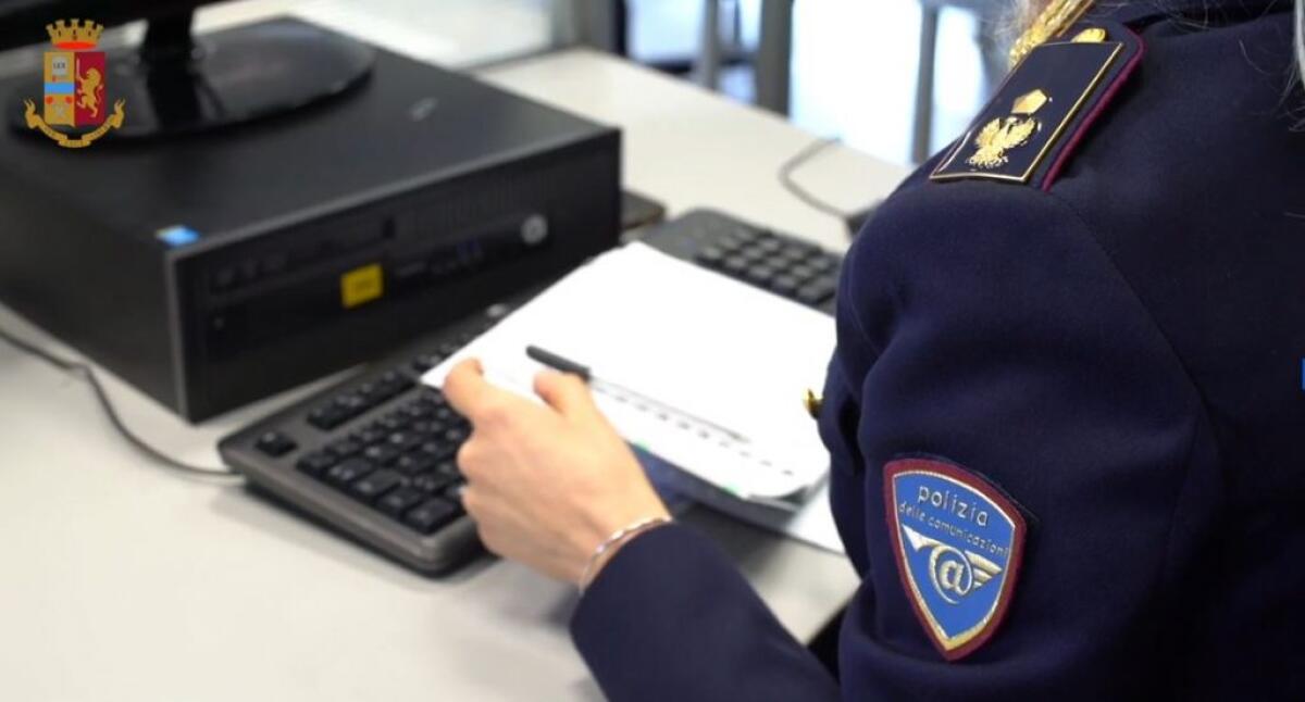 Foto e video pedopornografici sui cellulari, denunciati 20 minorenni - 