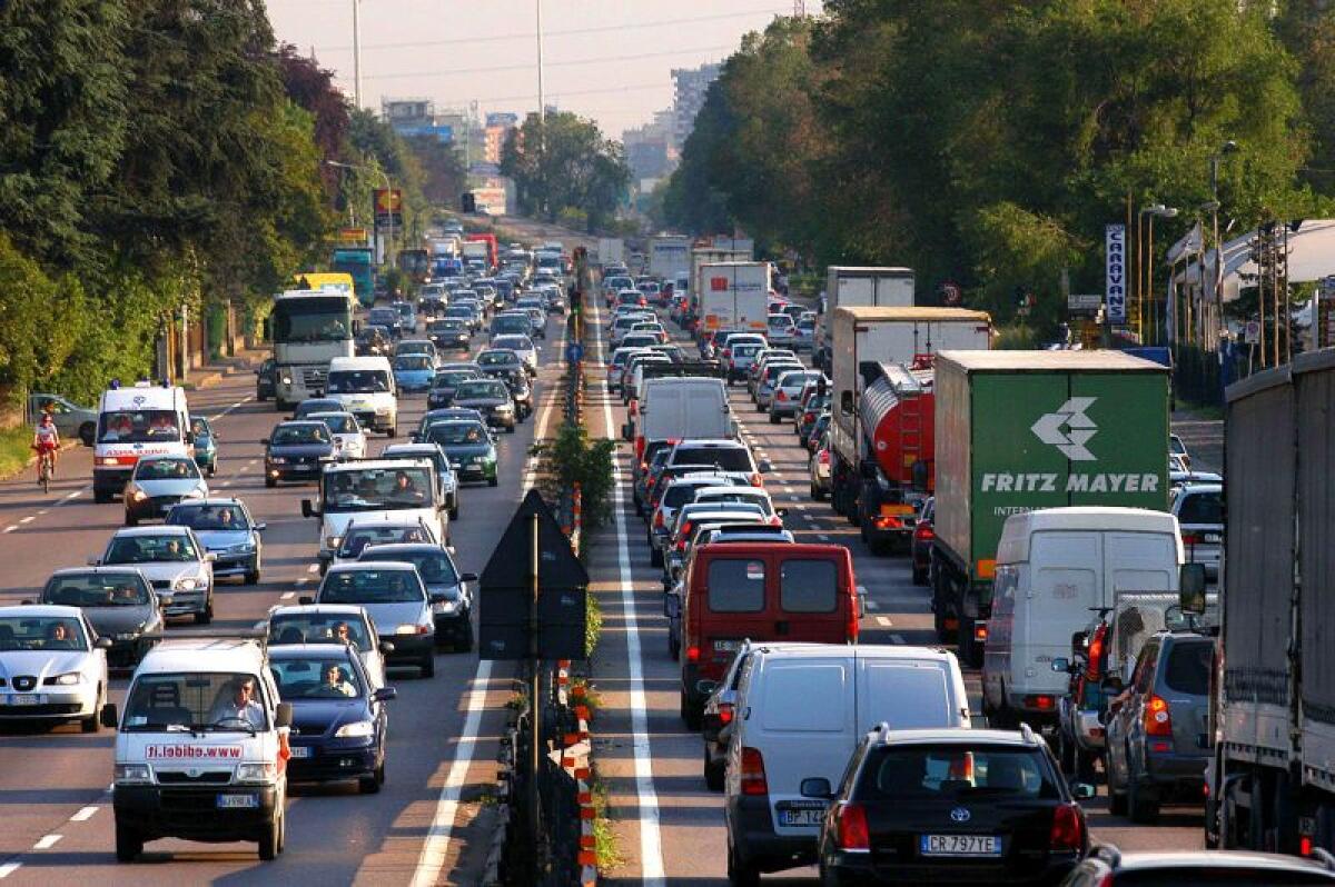 A giugno immatricolazioni auto -23,13% su anno - 