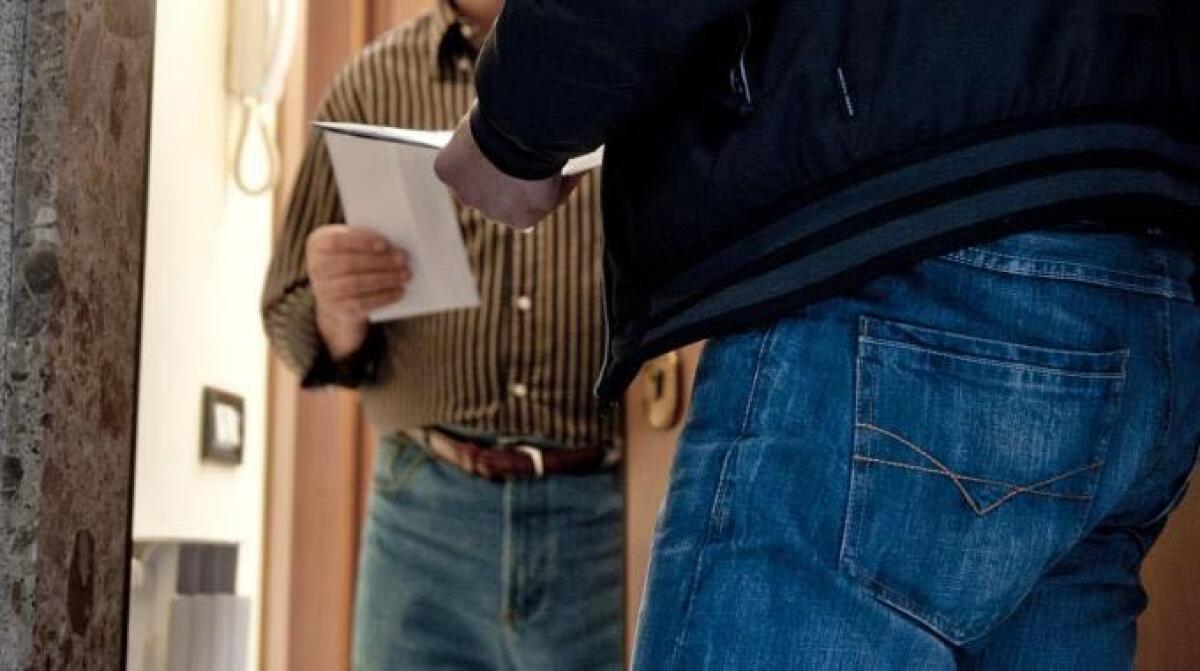 Girano e chiedono documenti per ecobonus, Comune: "Non sono dipendenti dell'ente" - 