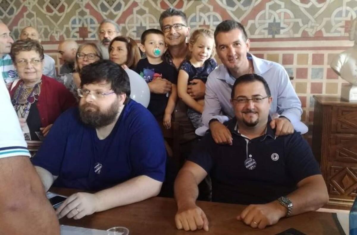 Transomofobia, Popolo della Famiglia contro il DDL Zan, sit in in piazza Umberto - 