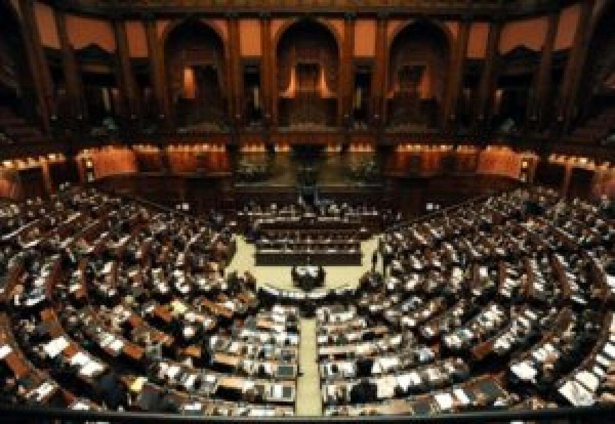 CAMERA APPROVA SCOSTAMENTO BILANCIO - 