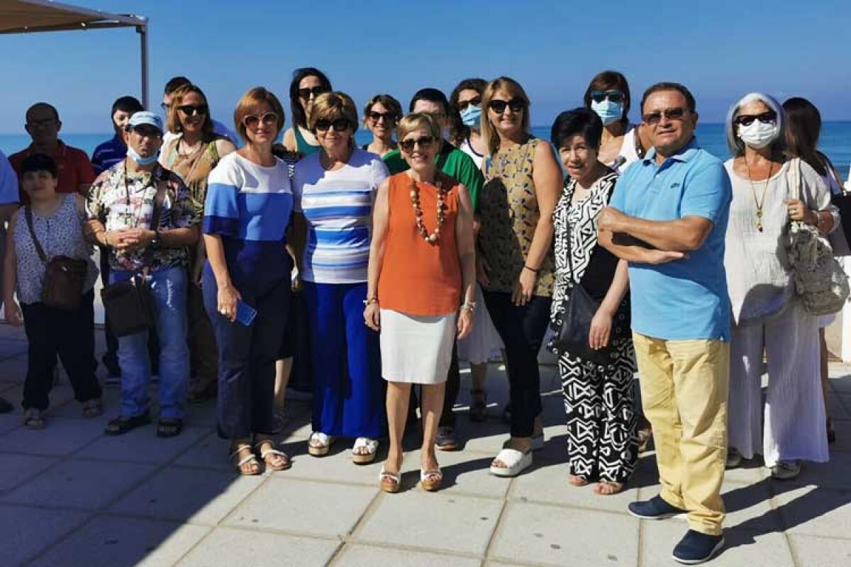 Colonia estiva, Aias e Soroptimist uniti per persone speciali - Al centro Anna Maria Longo (Aias) e Giusi Argento (Soroptmist)