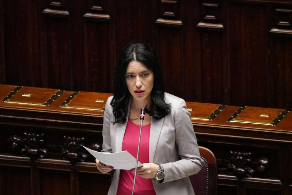 Azzolina “Obiettivo non solo riaprire scuole, ma non farle richiudere” - 