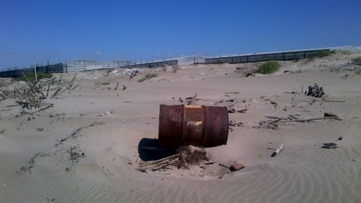 Bulala, capitaneria nella "Terra dei fuochi": bruciati rifiuti e plastica - 