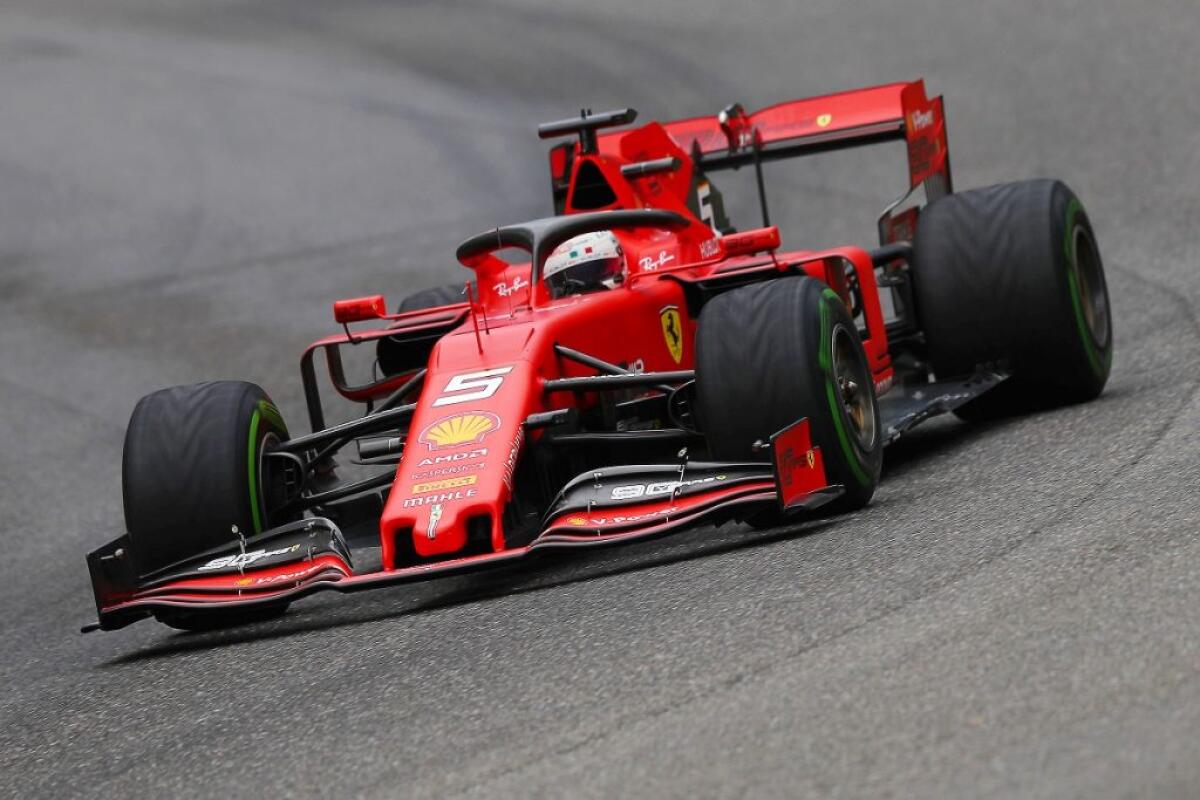 Vettel “Lasciare la Ferrari a stagione in corso? Non penso” - 