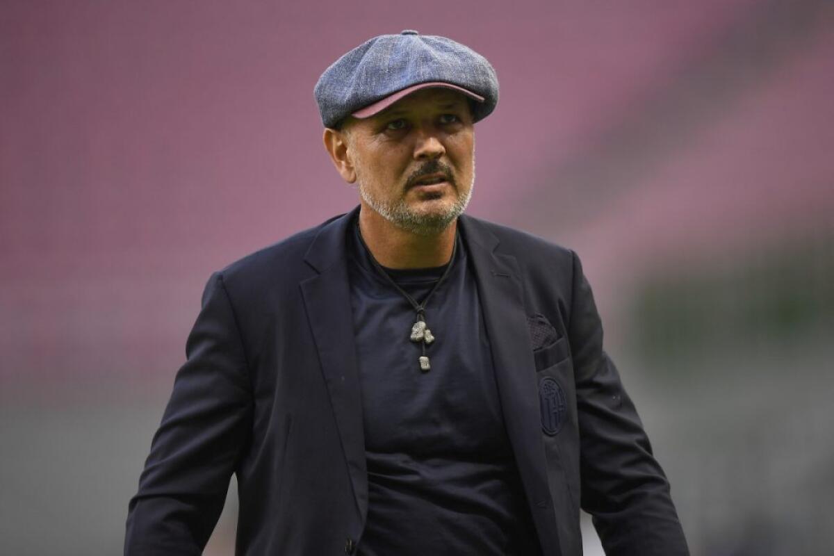 Bologna, il tecnico Mihajlovic positivo al Covid-19 - 
