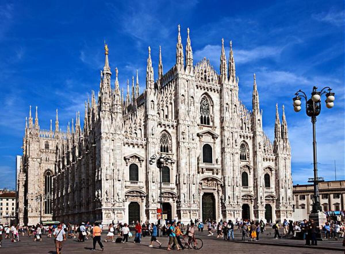 Prende in ostaggio una guardia giurata al Duomo di Milano, arrestato - 