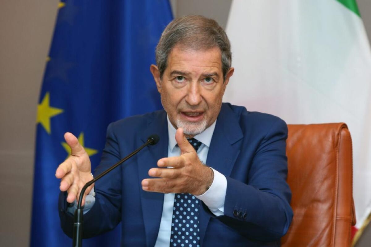 Musumeci “Sicilia non può essere campo profughi, io chiuderei i porti” - 