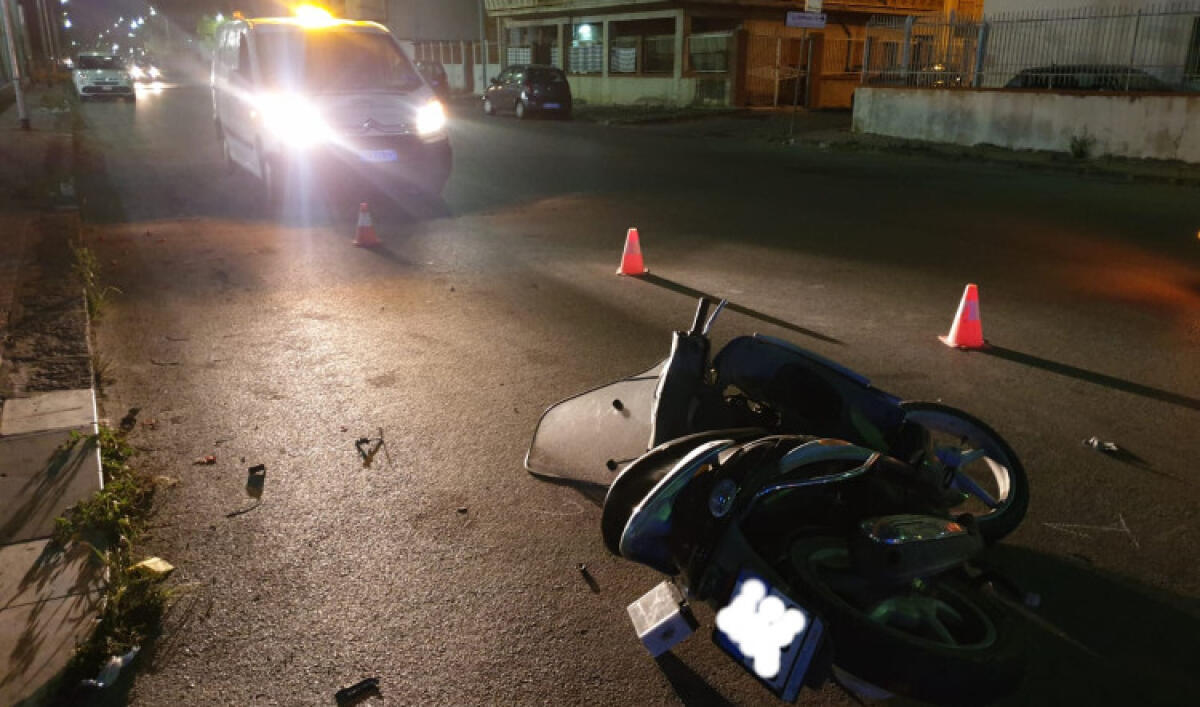 Scontro stradale in via Madonna del Rosario, scooterista ferito trasferito in ospedale - Lo scooterista è stato trasferito in ospedale