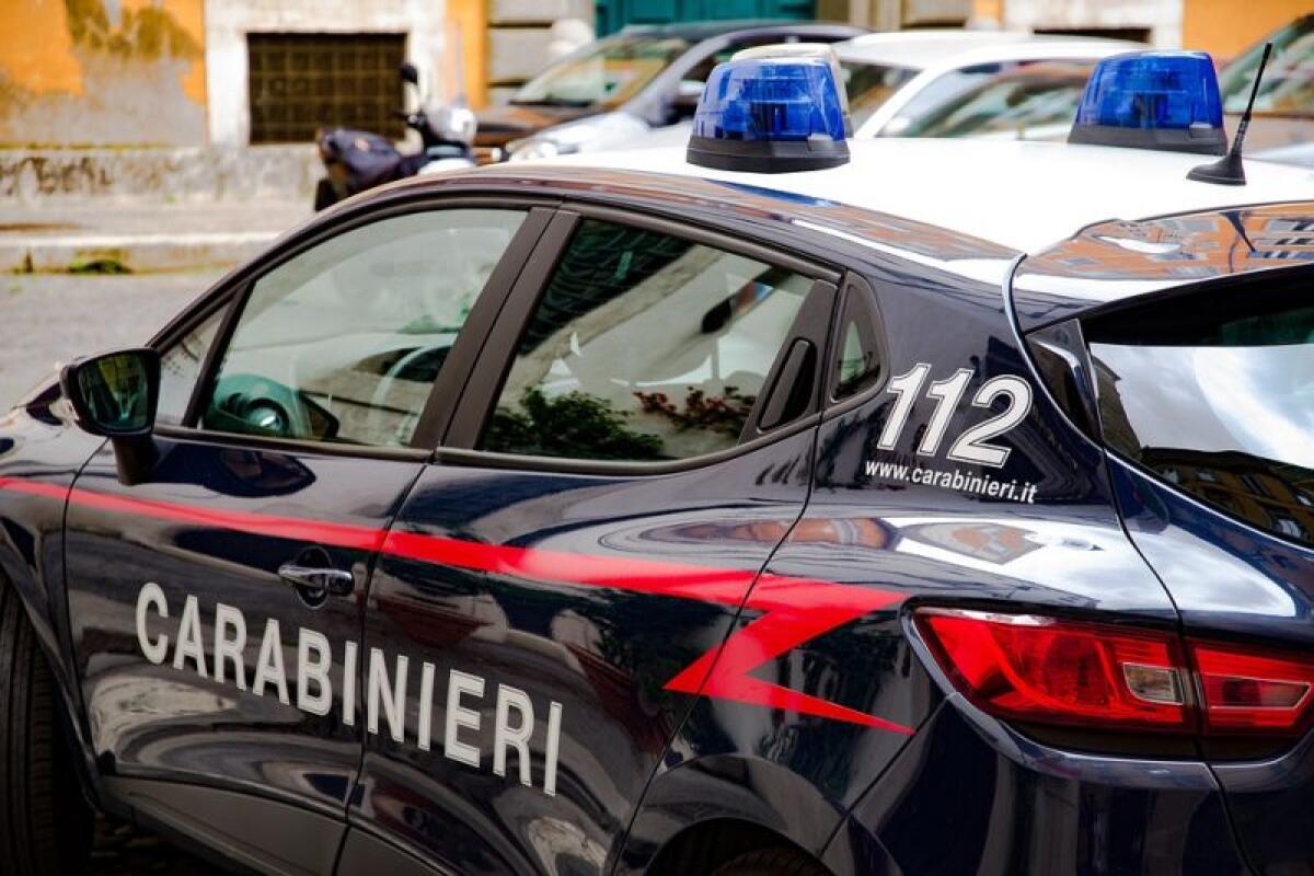 Uccide la moglie e simula suicidio, 63enne arrestato nel Napoletano - 