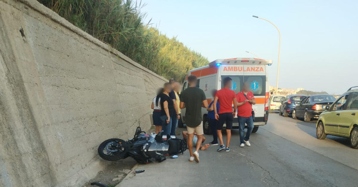 Centauro ferito sul lungomare, nell'incidente coinvolta anche vettura - 