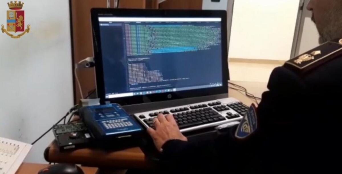 Blitz contro la pedopornografia online, 9 denunce - 