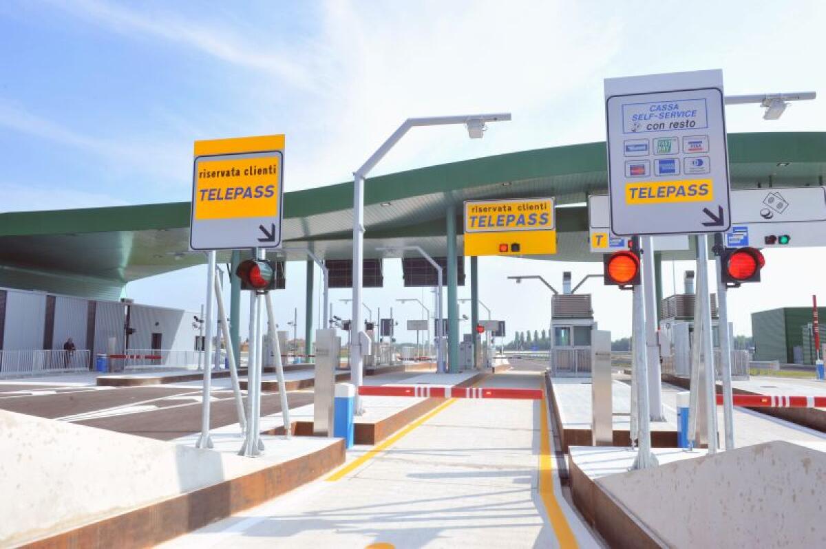 Atlantia, trattativa con Partners Group per cessione 49% Telepass - 