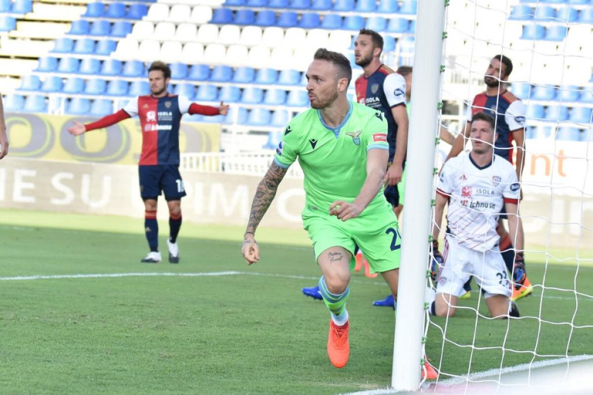 La Lazio vince 2-0 a Cagliari, in gol Lazzari e Immobile - 
