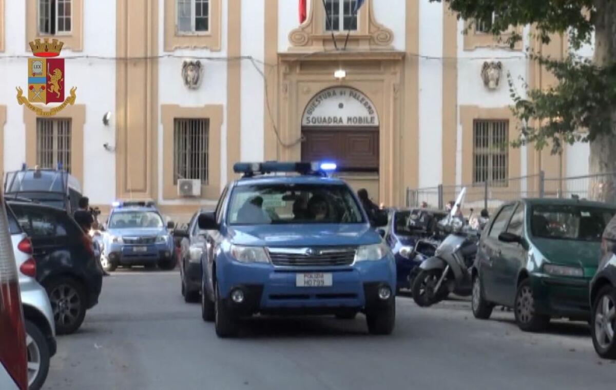 Scoperta banda trafficanti di uomini, 14 fermi - 