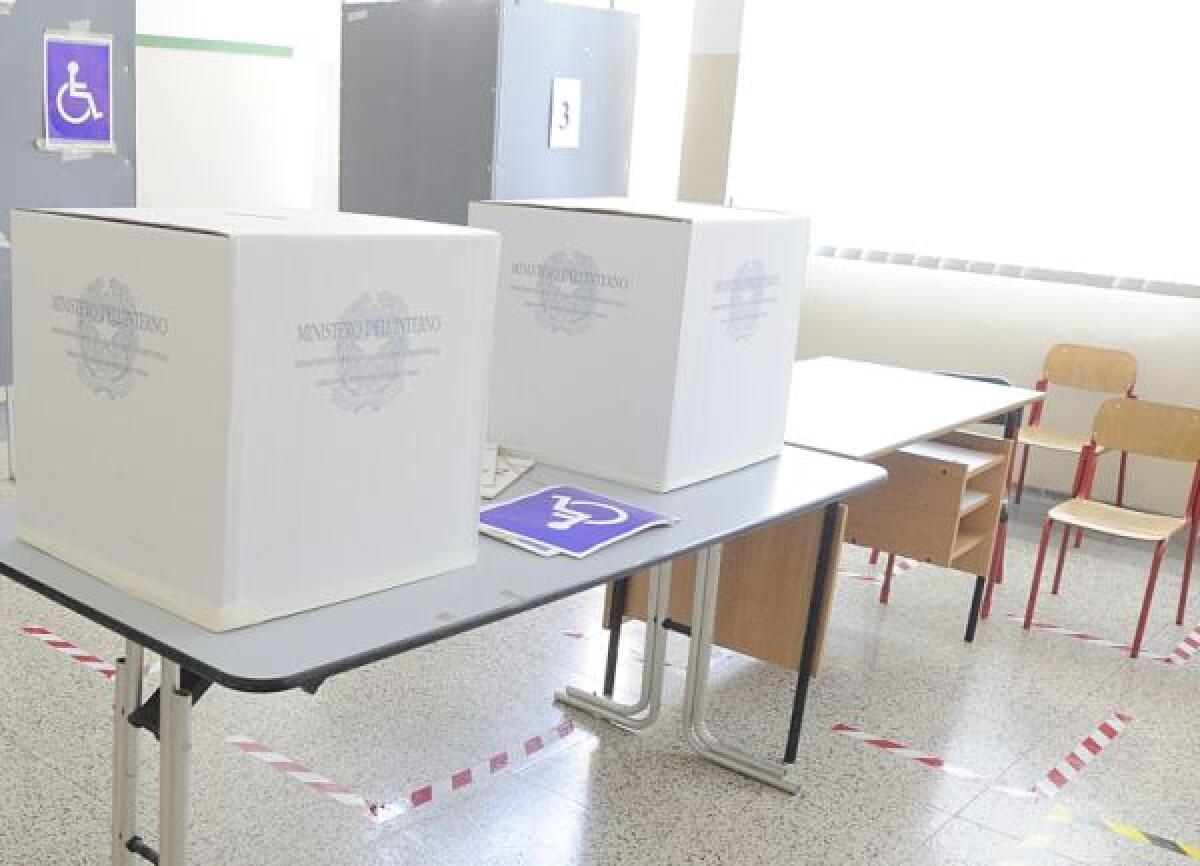 Referendum, alle 19 l’affluenza sfiora il 30% - 
