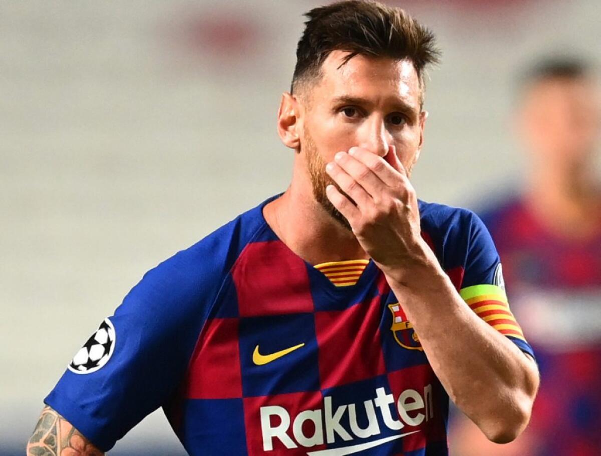Messi fa marcia indietro “Volevo andare via ma resterò al Barcellona” - 