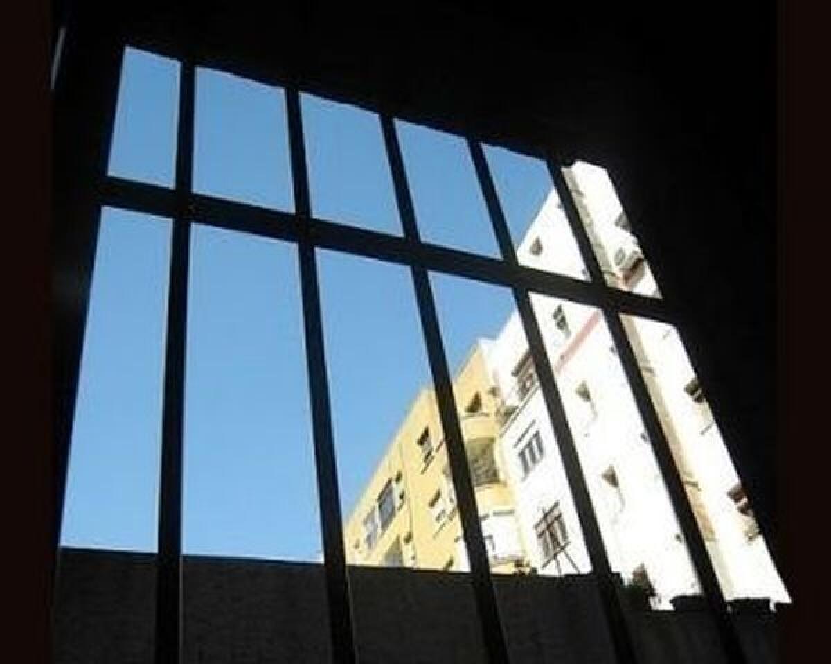 Detenuti percepivano il reddito cittadinanza, 30 denunciati a Foggia - 
