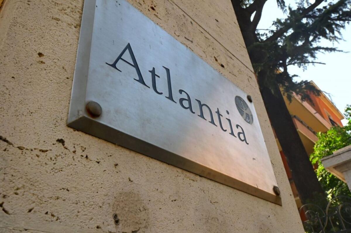 Atlantia, per Aspi vendita della quota o scissione - 