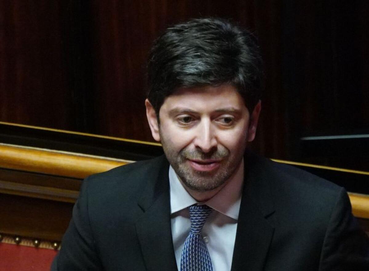 Coronavirus, Speranza “Mi fido degli insegnanti, no test obbligatori” - 