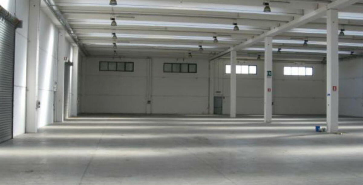 "Non è un capannone ma un'abitazione con piscina", Tar conferma ordinanza demolizione - 