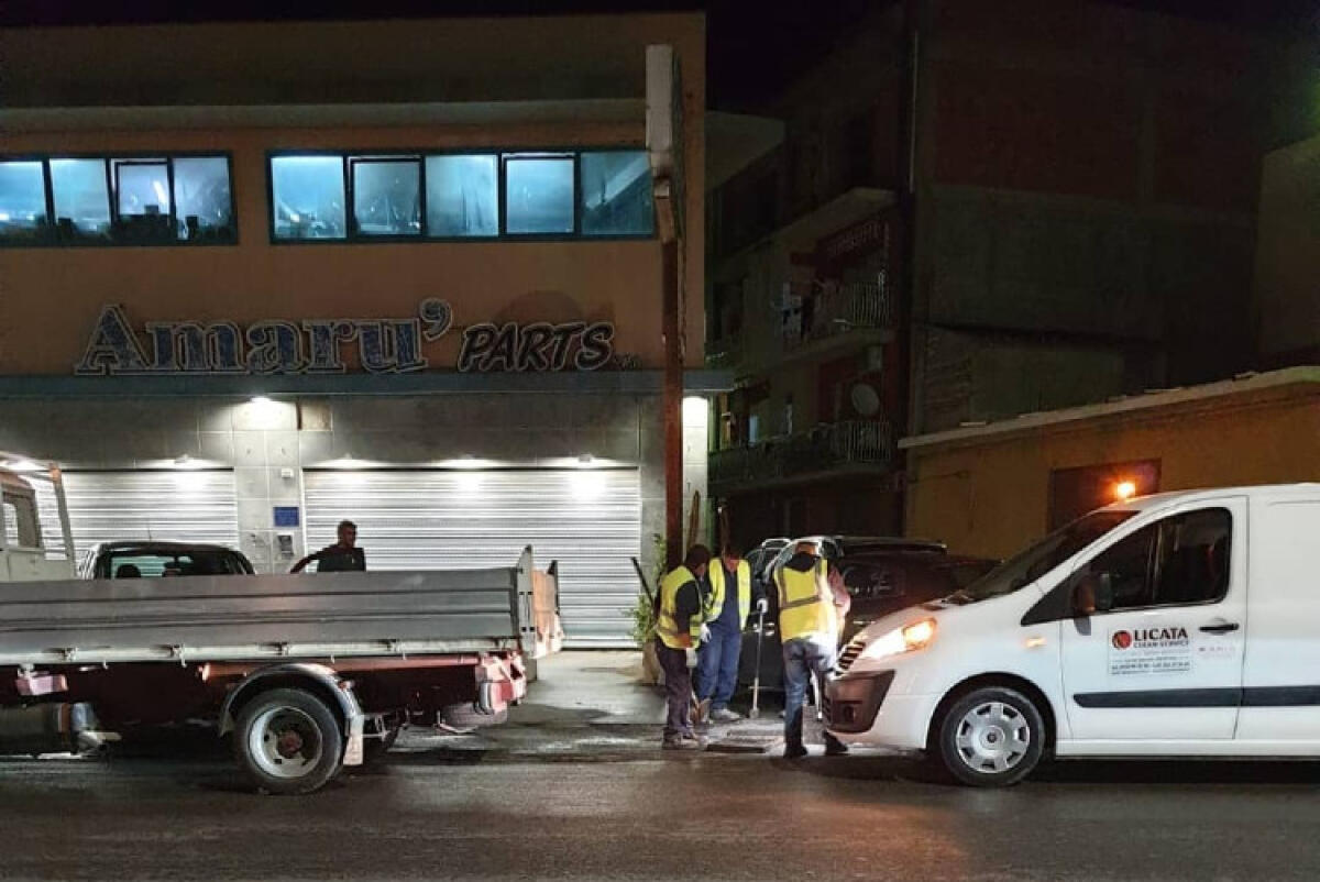 Per evitare allagamenti lavori in via Venezia, manutenzione caditoie e tombini - Interventi in via Venezia