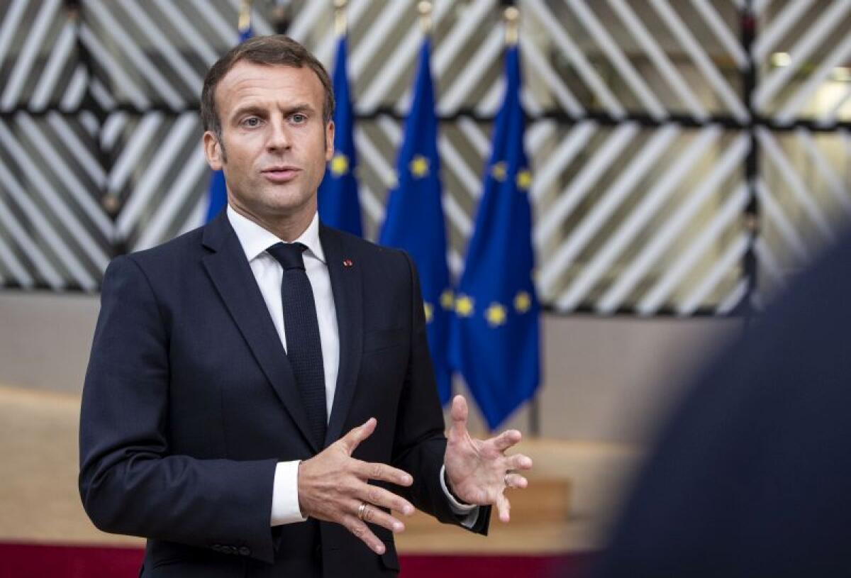 Covid, Macron reintroduce lockdown con chiusura fino al 1 dicembre - 