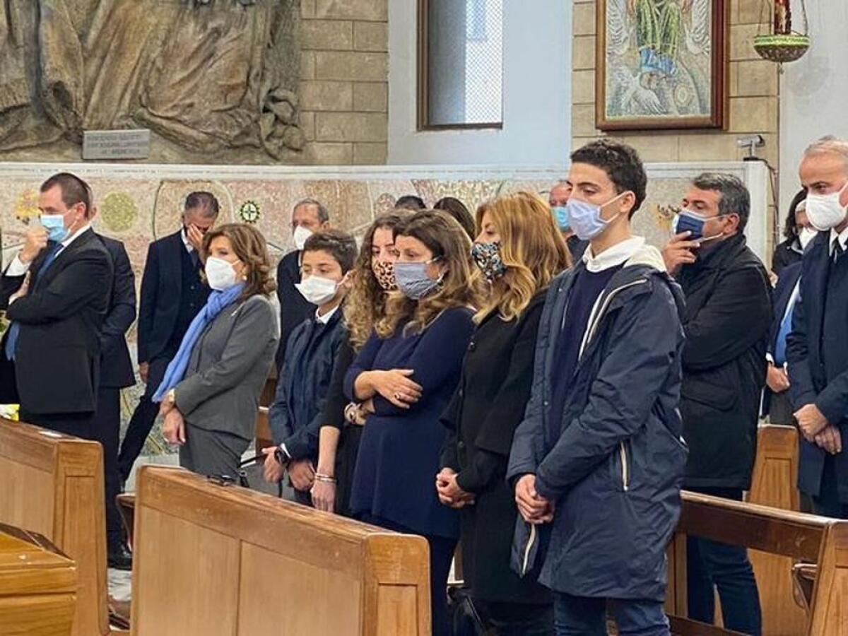 Santelli, commozione e applausi per l’ultimo saluto a Cosenza - 
