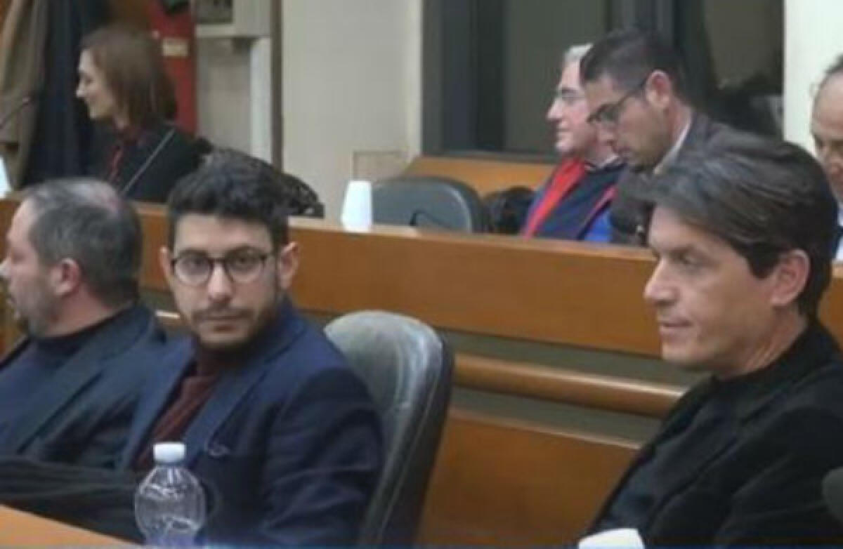 Pro-Greco compatti e passa la Tari, sì bipartisan con opposizione: no solo da Pd - Anche i meno allineati si sono schierati a favore della Tari