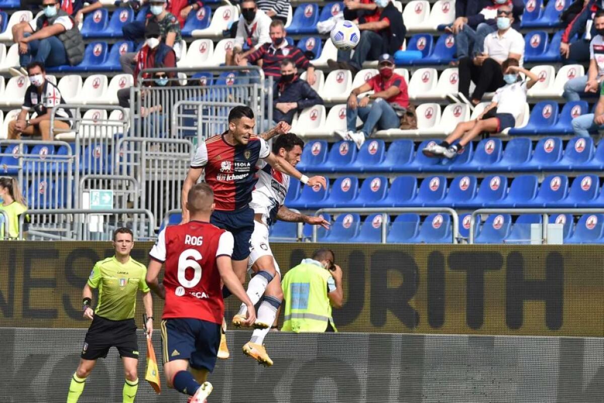 Altra vittoria per il Cagliari, battuto il Crotone 4-2 - 