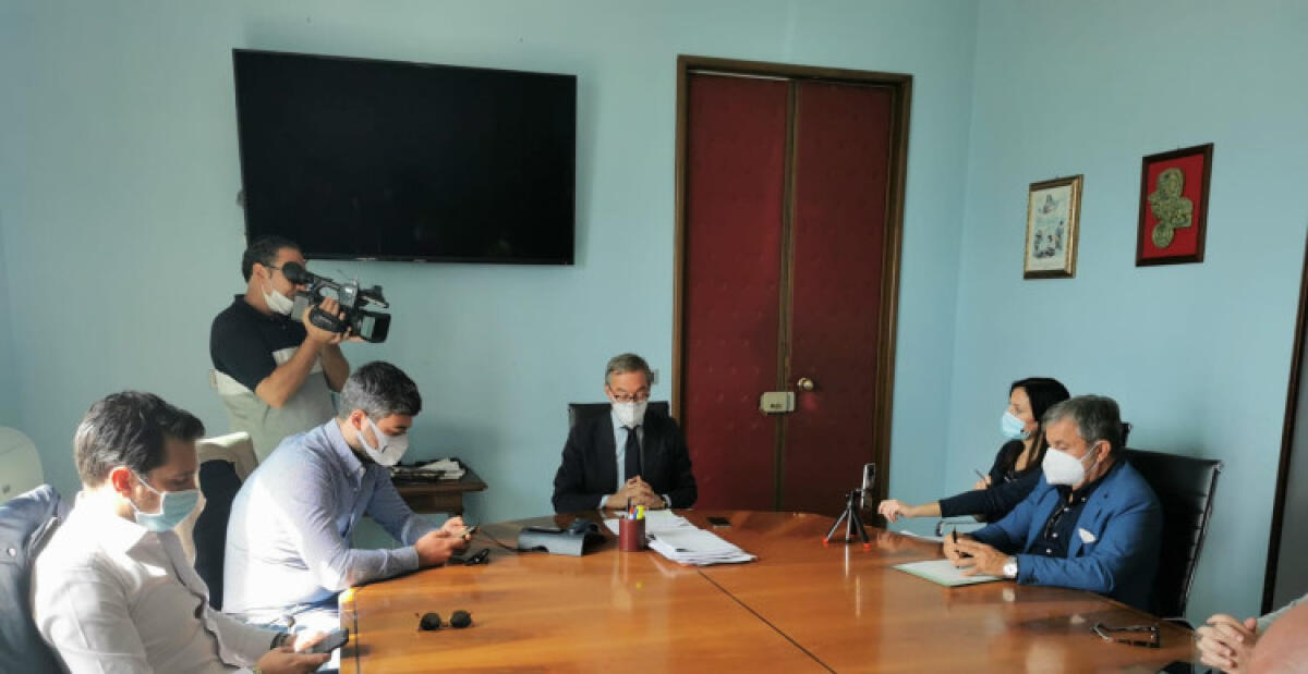 Paura Covid, "situazione critica in città": Greco, "controlli su ospedale e movida" - 