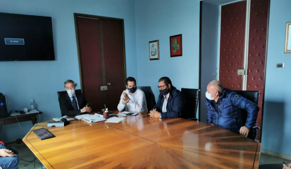 "Mercato settimanale può svolgersi in sicurezza", ambulanti in municipio contro stop - L'incontro si è tenuto in municipio