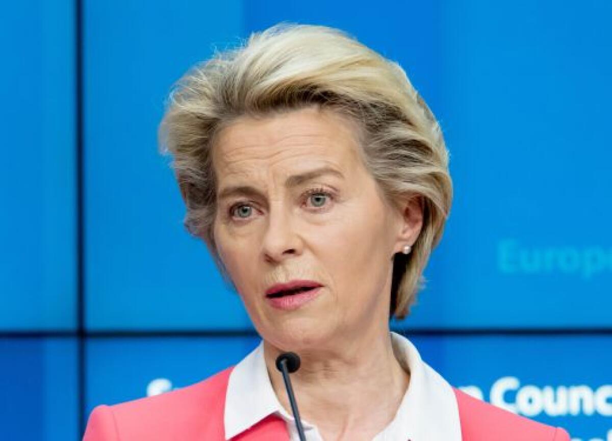Coronavirus, Von der Leyen in auto isolamento - 
