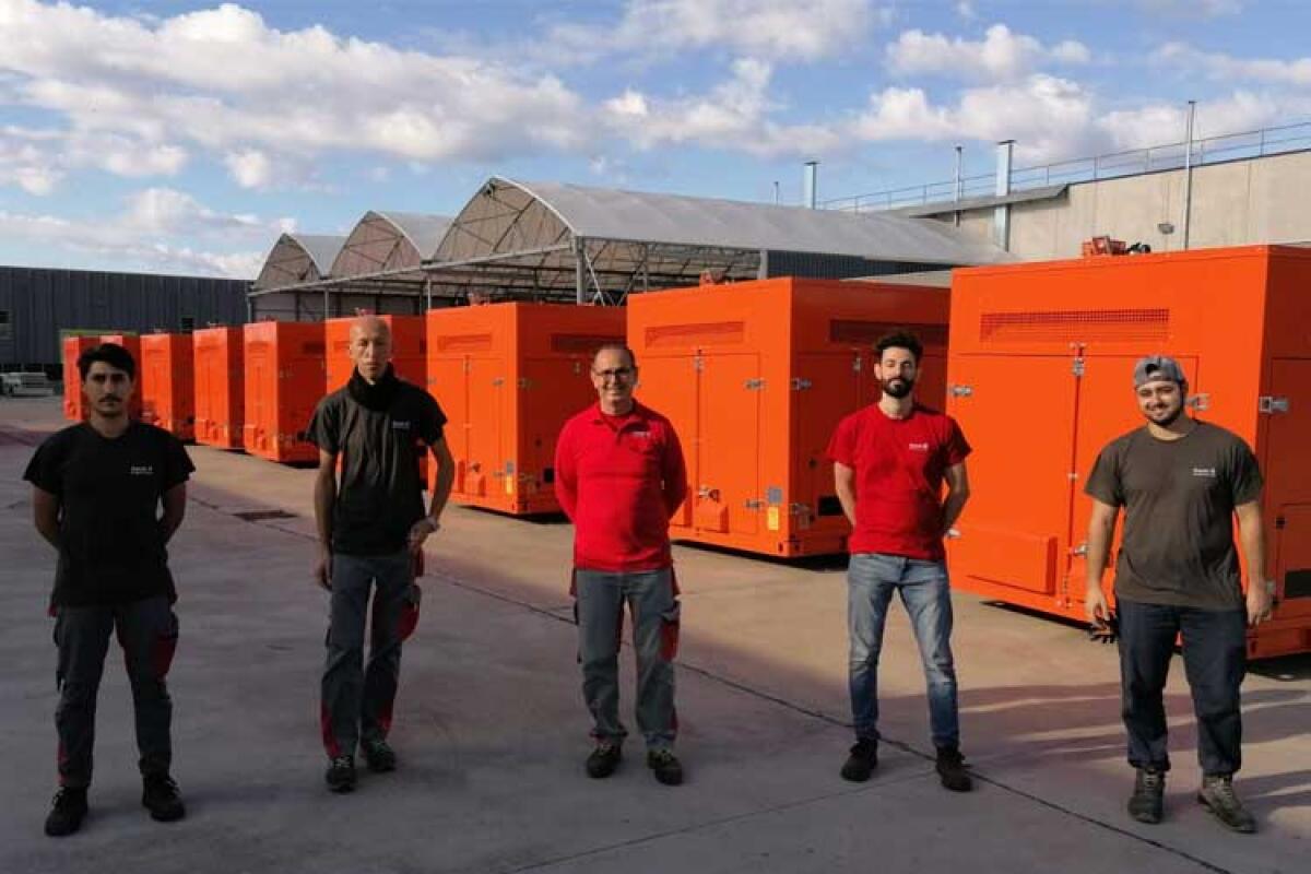 Dalla formazione al lavoro, alcuni corsisti dell'Enaip assunti dalla Ascot - Nella foto da sinistra Simone Di Dio, Fabio Pendolino, Giuseppe Di Dio (tutor aziendale Ascot), Simone Lanzafame e Demetro Campailla.: 