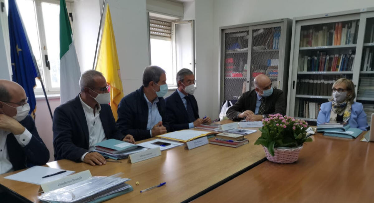 "C'è decreto di finanziamento del Museo del mare", nave greca esposta a Bosco Littorio - Trainito non ha apprezzato l'atteggiamento istituzionale del presidente Musumeci