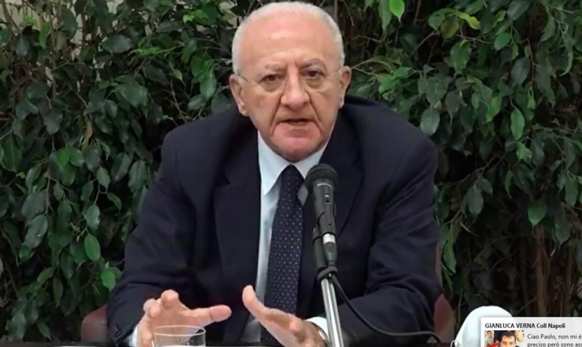 In Campania scuole chiuse fino al 30 ottobre e stop a feste - 