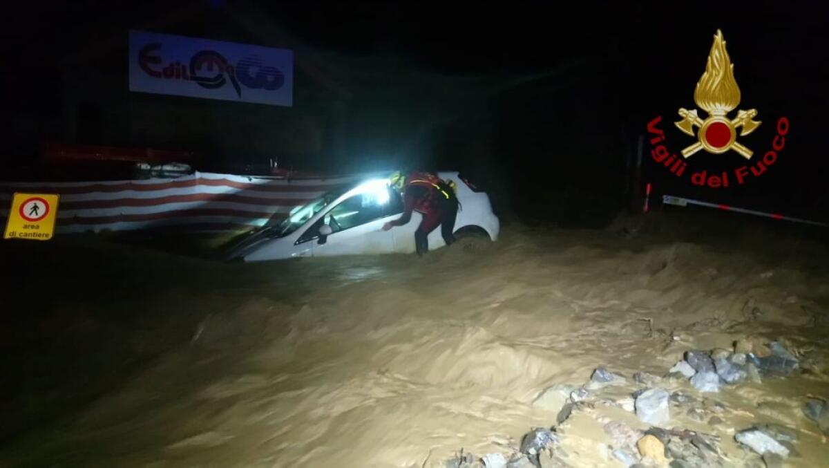 Allagamenti e frane, notte di paura e dispersi in Piemonte e Liguria - 