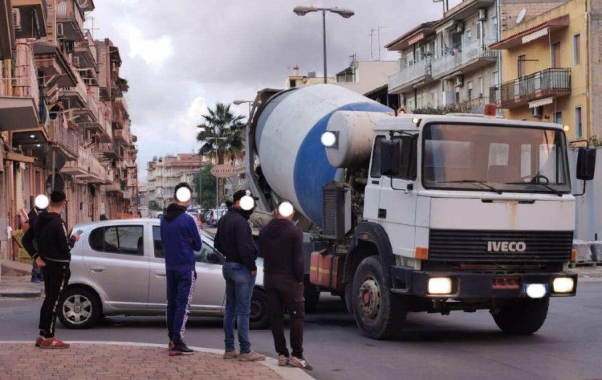 Incidente con un'altra betoniera, impatto in via Recanati - L'impatto in via Recanati