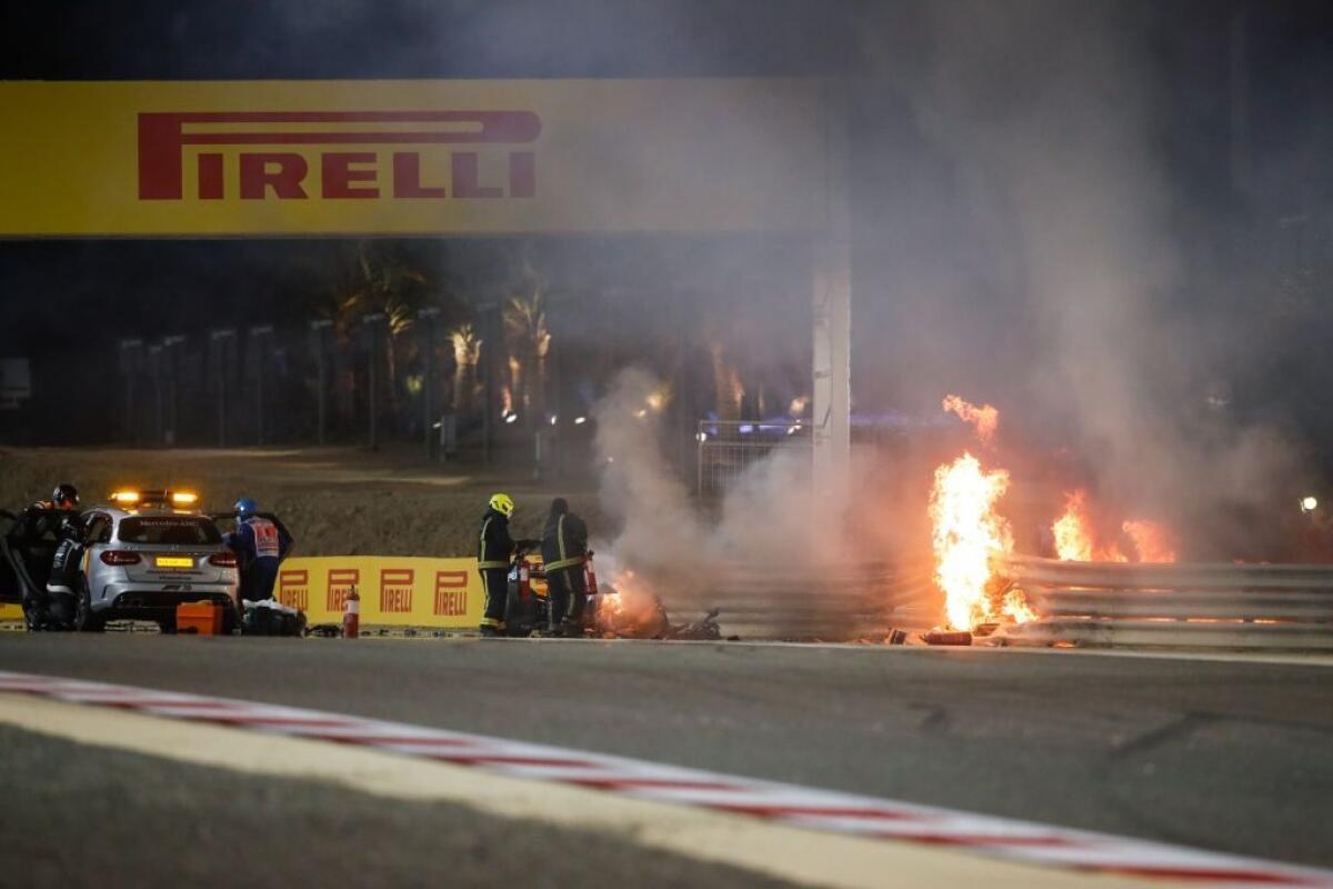 Haas di Grosjean a fuoco in Bahrain, pilota in salvo - 