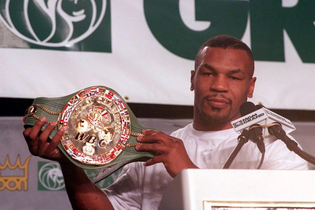 Pari al ritorno sul ring per Mike Tyson contro Roy Jones Jr - 