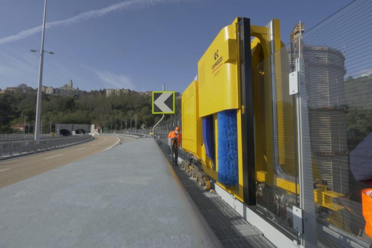 Robot in azione sul nuovo Ponte di Genova - 