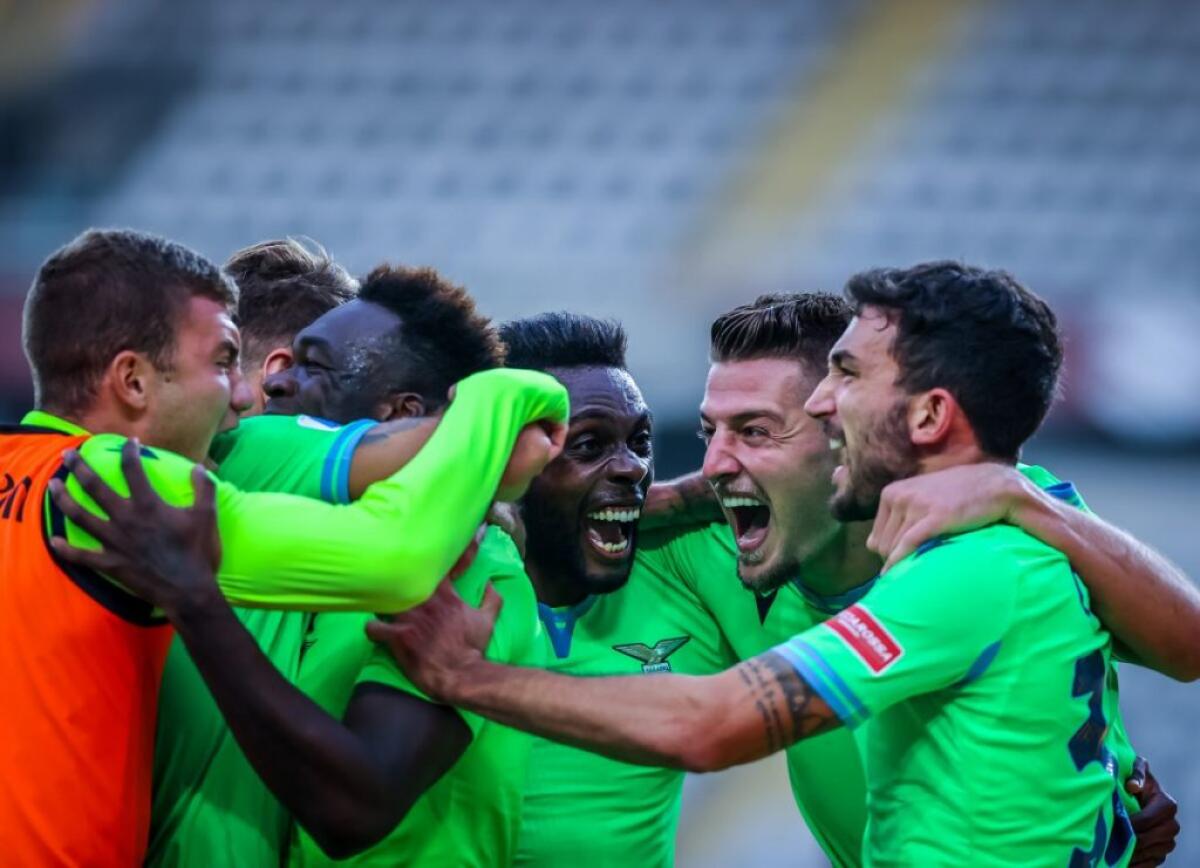 Lazio corsara, ribalta il Torino nel recupero e vince 4-3 - 