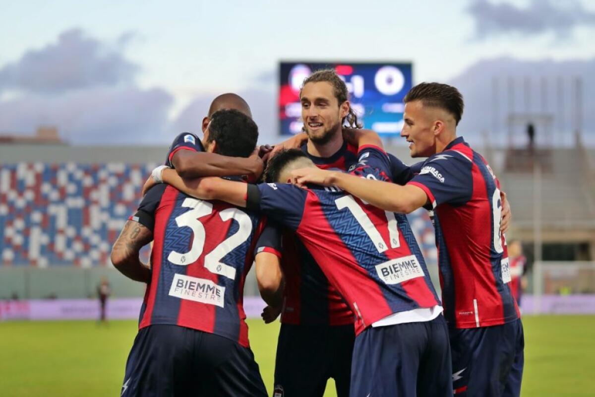 Crotone prima vittoria in campionato, Spezia battuto 4-1 - 