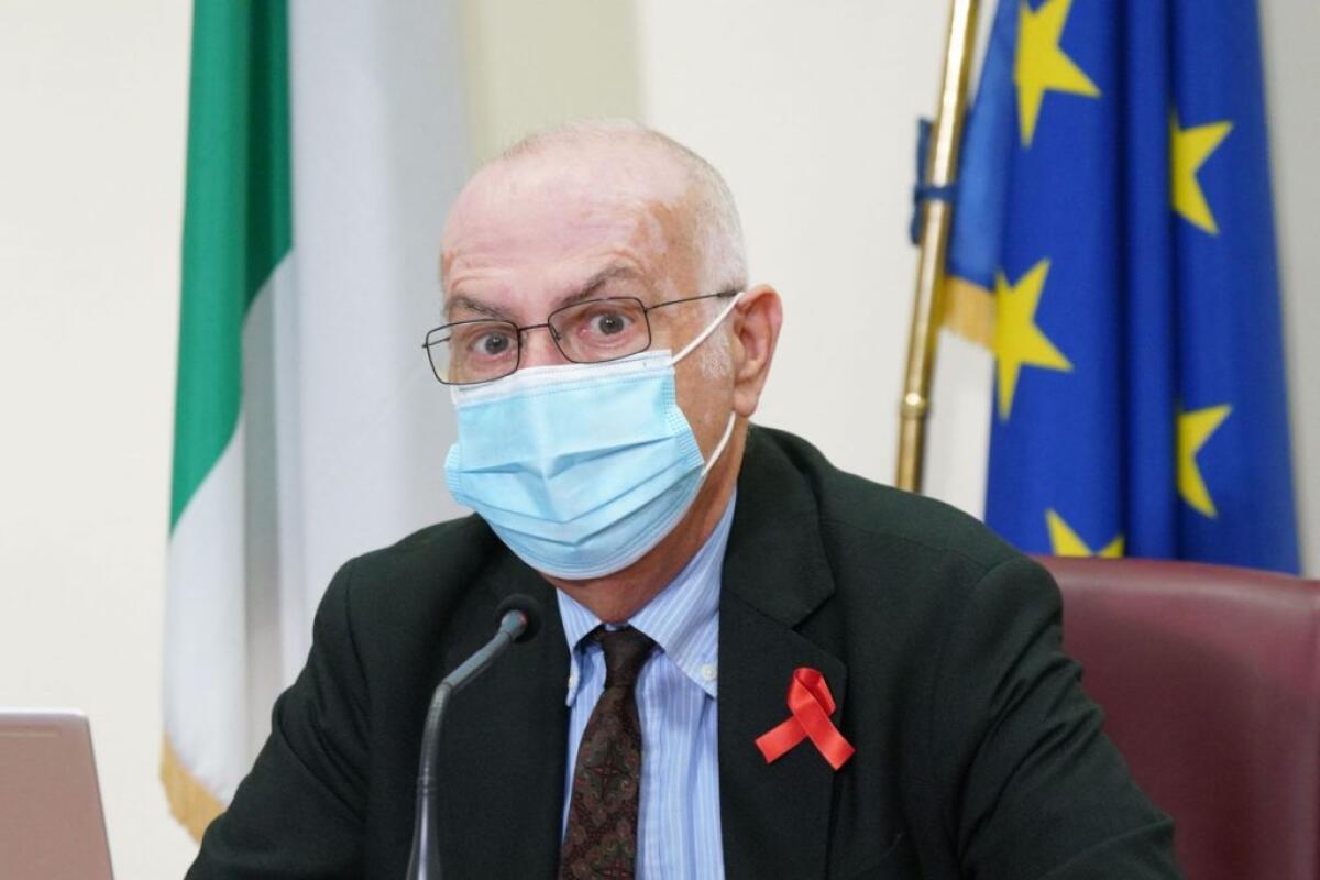 Rezza “incidenza Covid alta e calo lento, non abbassare la guardia” - 