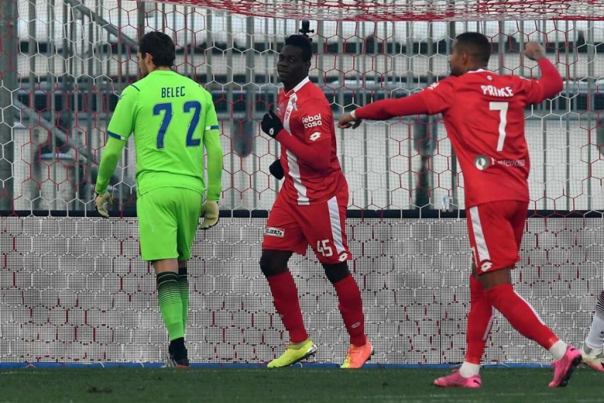 E’ subito Balotelli, gol e vittoria all’esordio col Monza - 