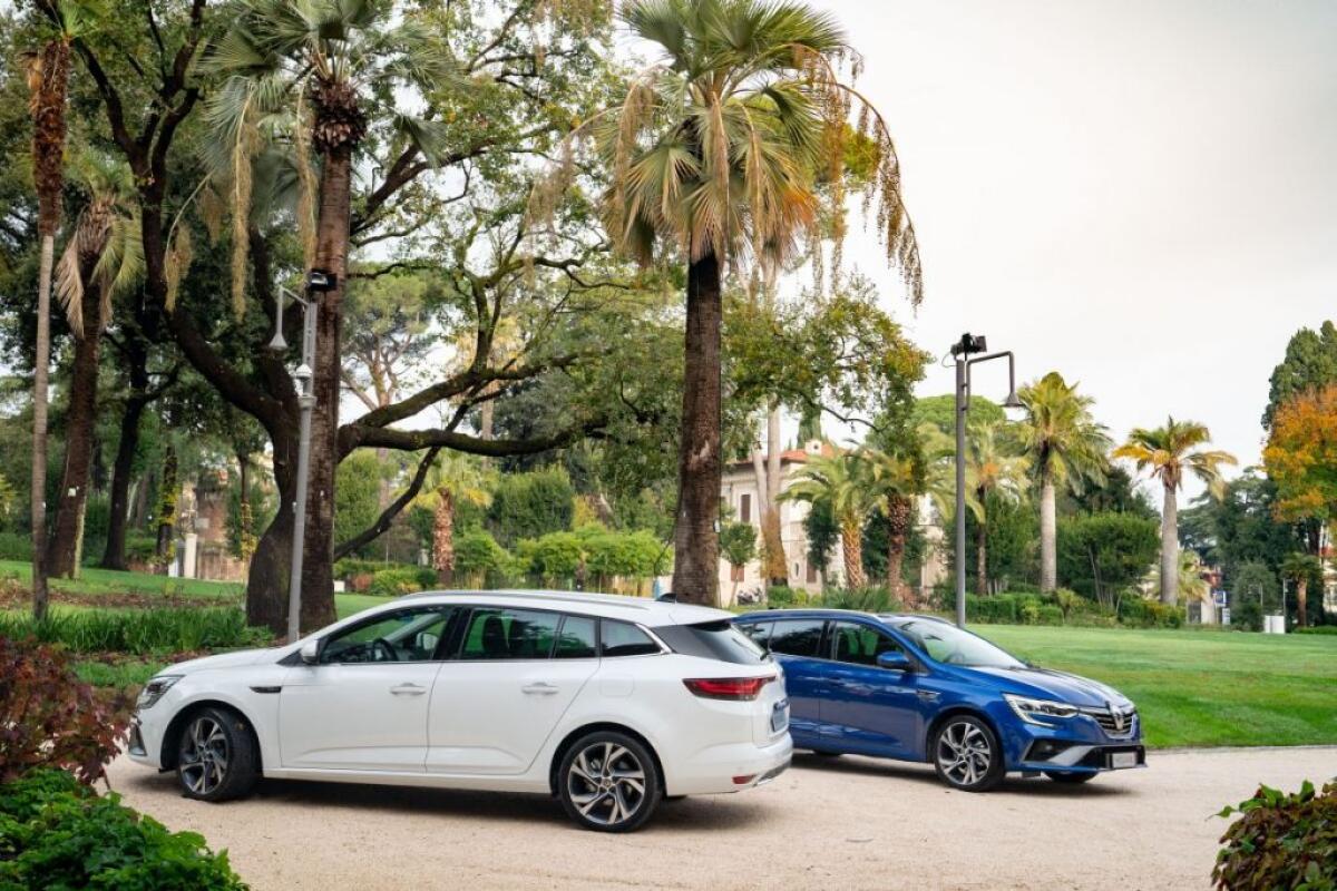 Nuova Renault Megane Sporter E-Tech, energia per il business - 