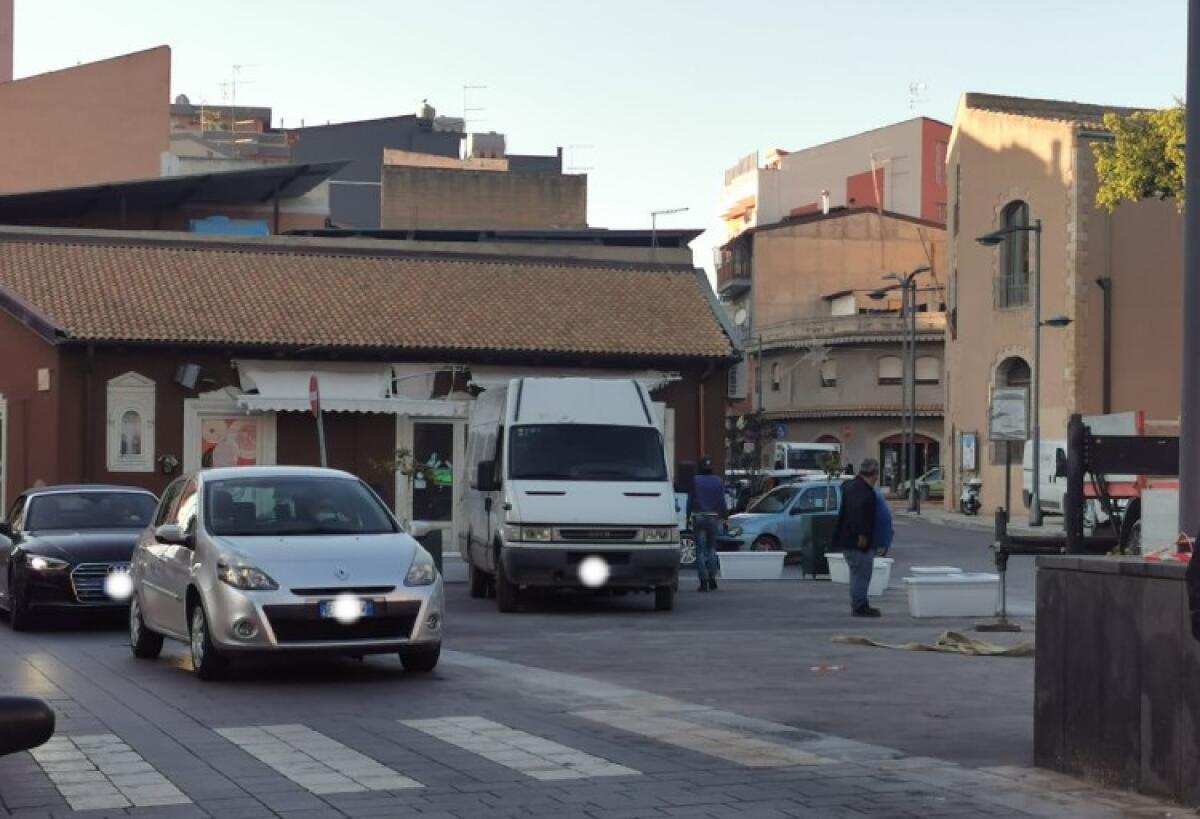 Prende forma piazzetta San Biagio: Comune rivuole chiosco a Villaggio Aldisio - Si inizia ad intravvedere la piazzetta