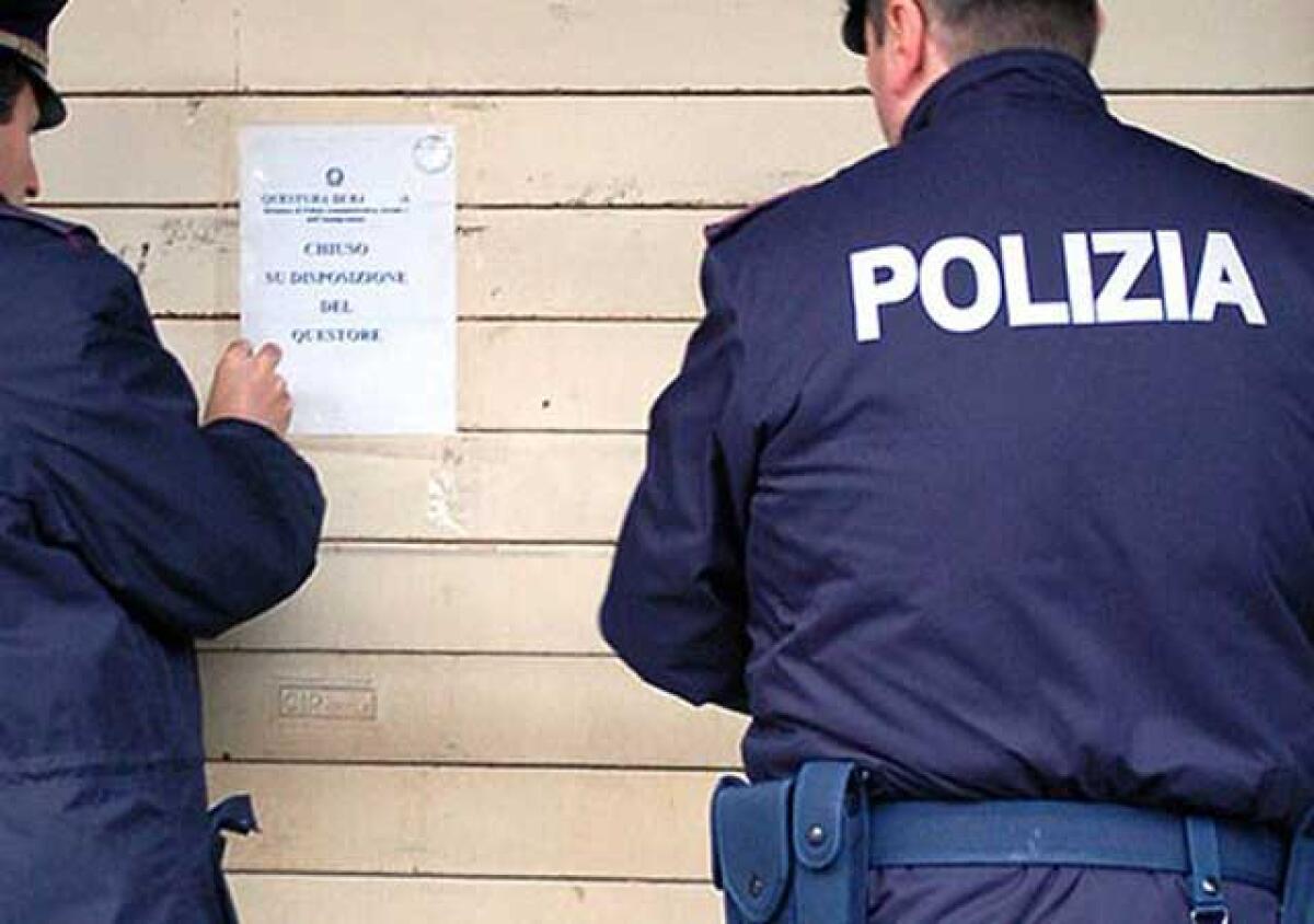 Clienti e assembramenti dopo le 18, chiuso bar di Caposoprano - 