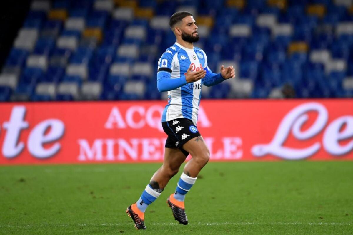 Altro poker del Napoli, Crotone steso, perla di Insigne - 