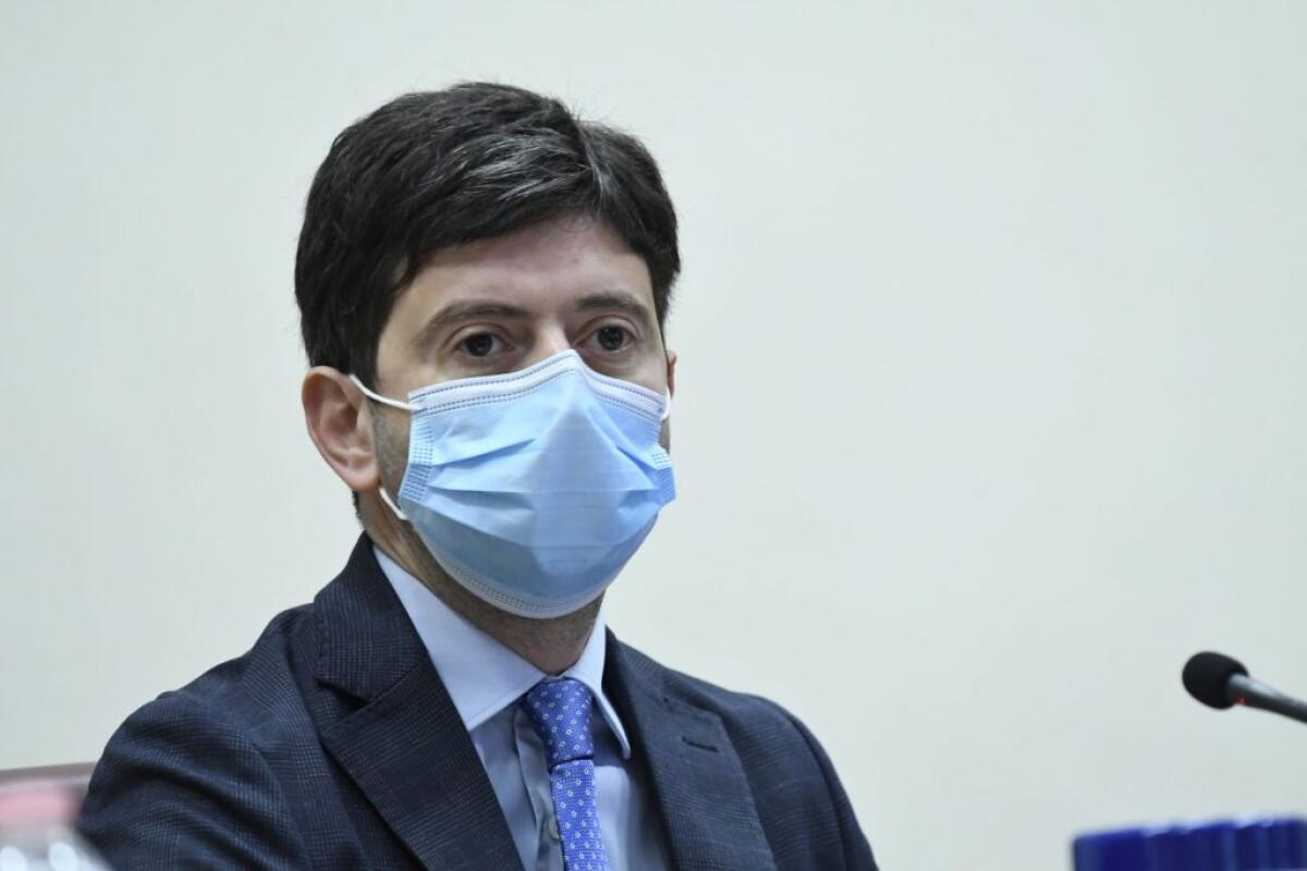Vaccino-day, Speranza “oggi luce del giorno ma ancora cautela” - 